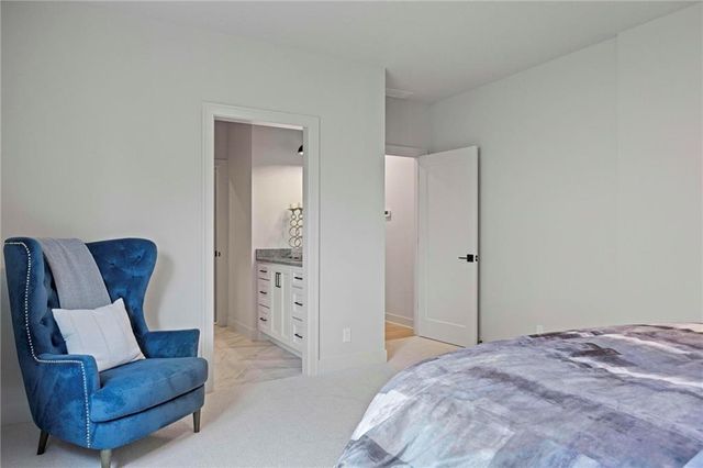 3040 W 133rd Terrace, Leawood, KS 66209
