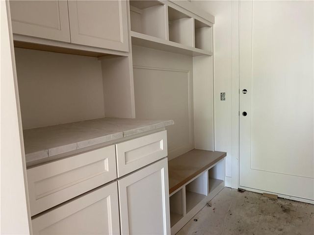 3040 W 133rd Terrace, Leawood, KS 66209