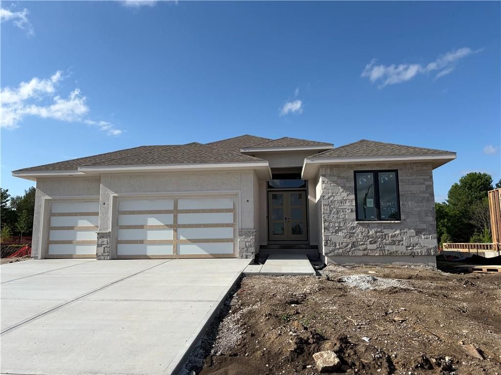 3040 W 133rd Terrace, Leawood, KS 66209