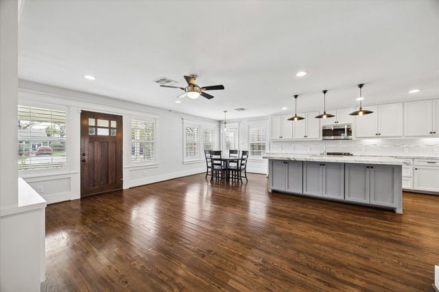 1062 W 41st Street, Houston, TX 77018