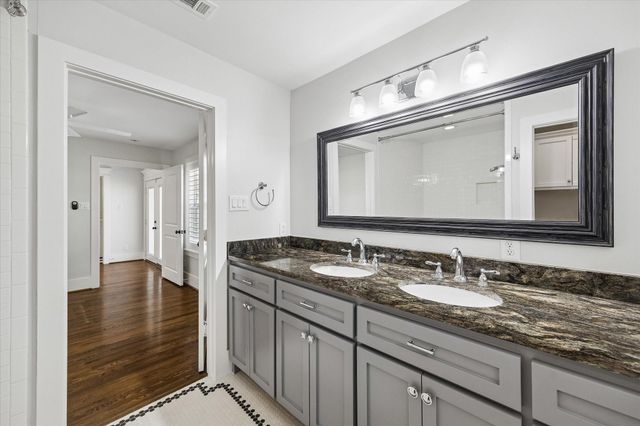 1062 W 41st Street, Houston, TX 77018