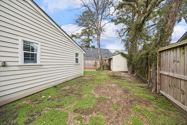 1062 W 41st Street, Houston, TX 77018