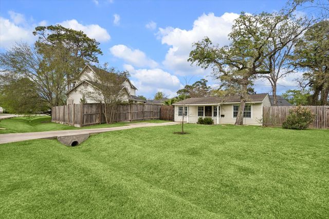 1062 W 41st Street, Houston, TX 77018