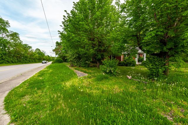 215 Shivel Dr, Hendersonville, TN 37075