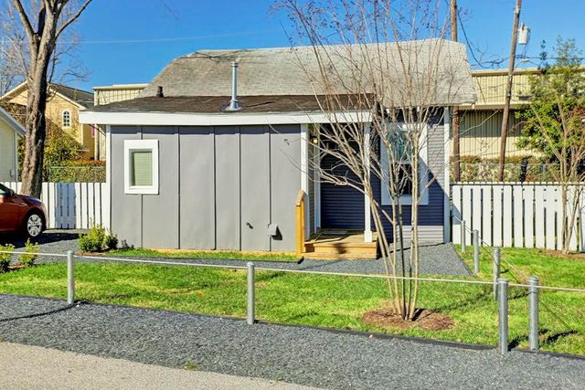 4809 Eli Street, Houston, TX 77007
