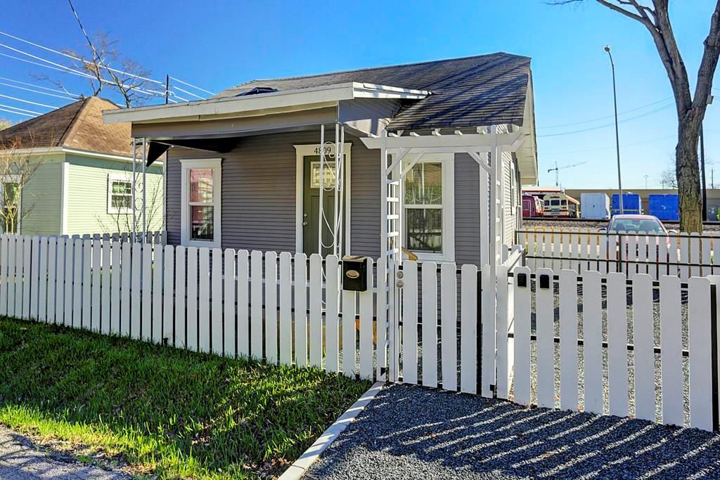 4809 Eli Street, Houston, TX 77007