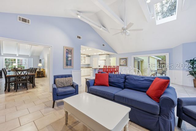 2 Sandpiper St, Hilton Head Island, SC 29928