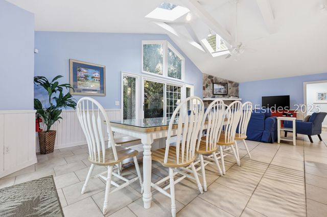 2 Sandpiper St, Hilton Head Island, SC 29928