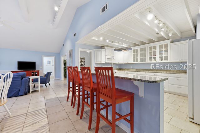 2 Sandpiper St, Hilton Head Island, SC 29928