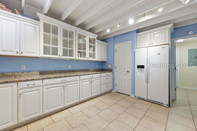 2 Sandpiper St, Hilton Head Island, SC 29928