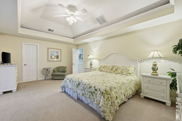 2 Sandpiper St, Hilton Head Island, SC 29928