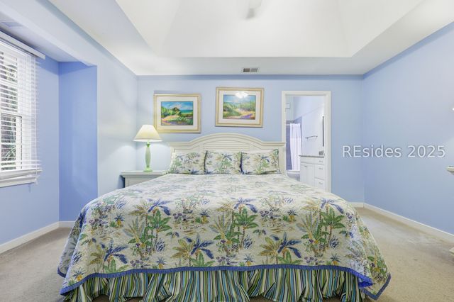 2 Sandpiper St, Hilton Head Island, SC 29928