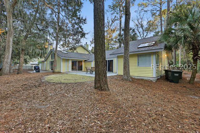 2 Sandpiper St, Hilton Head Island, SC 29928