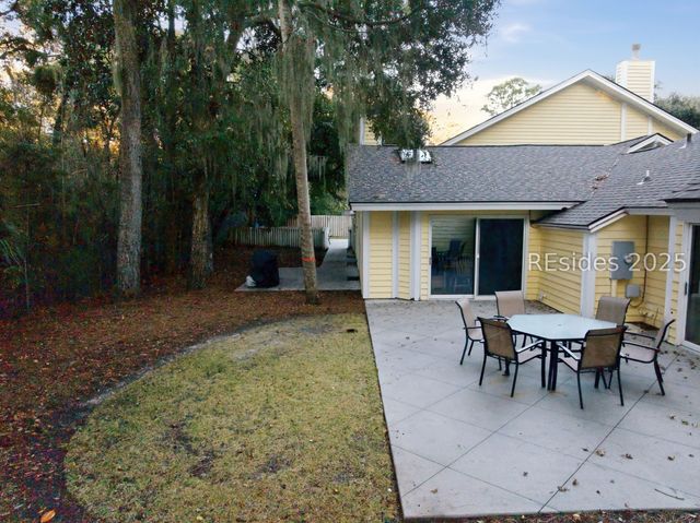 2 Sandpiper St, Hilton Head Island, SC 29928