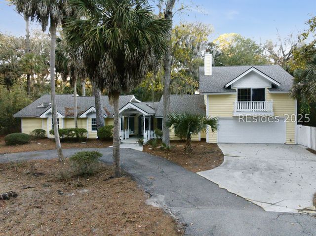 2 Sandpiper St, Hilton Head Island, SC 29928