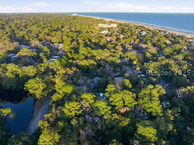 2 Sandpiper St, Hilton Head Island, SC 29928