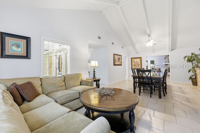 2 Sandpiper St, Hilton Head Island, SC 29928