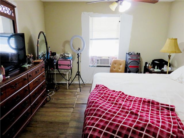 1413 Sandy Point Road, Bryan, TX 77803