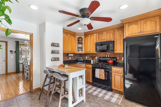 39 Orchard Street, East Providence, RI 02914