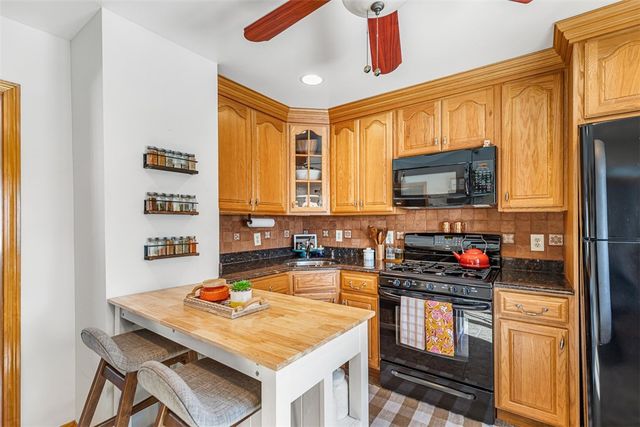 39 Orchard Street, East Providence, RI 02914