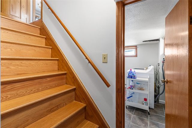 39 Orchard Street, East Providence, RI 02914