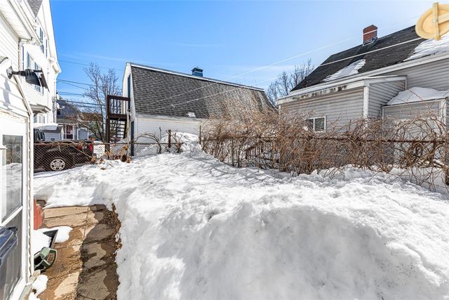 39 Orchard Street, East Providence, RI 02914