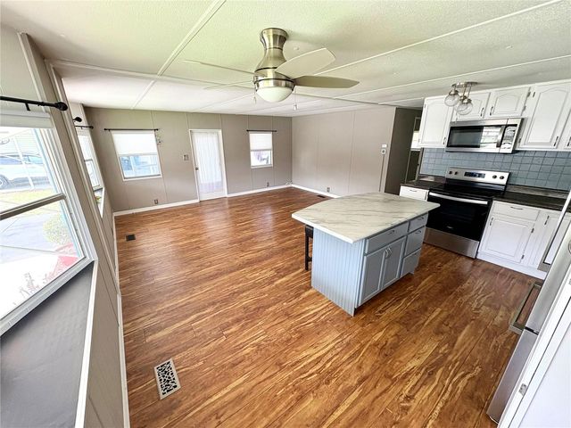 7481 FIRST CIRCLE DRIVE, Brooksville, FL 34613