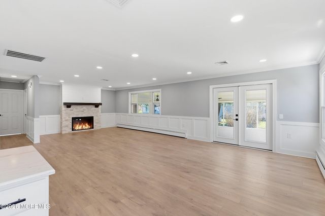 70 Innsbruck Drive, Toms River, NJ 08757