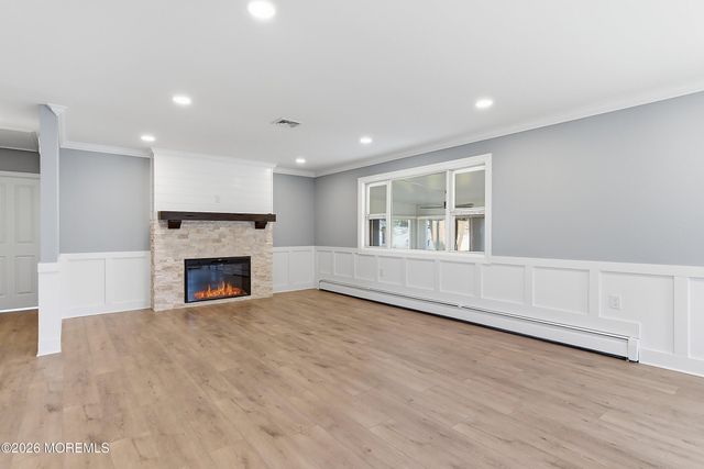 70 Innsbruck Drive, Toms River, NJ 08757