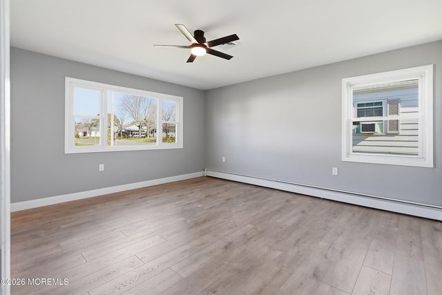 70 Innsbruck Drive, Toms River, NJ 08757