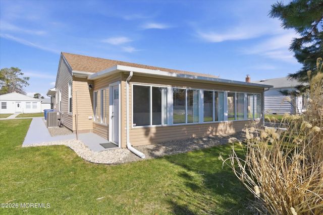 70 Innsbruck Drive, Toms River, NJ 08757