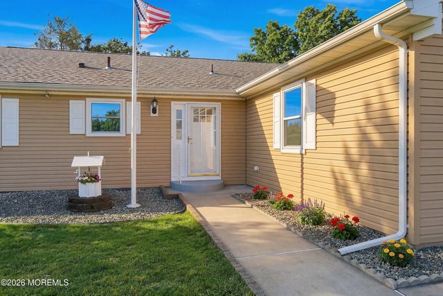 70 Innsbruck Drive, Toms River, NJ 08757