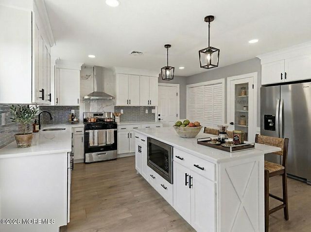 70 Innsbruck Drive, Toms River, NJ 08757