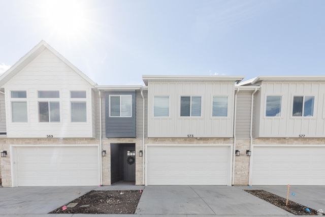 573 N RICHLAND VALLEY ST, Garden City, UT 84028