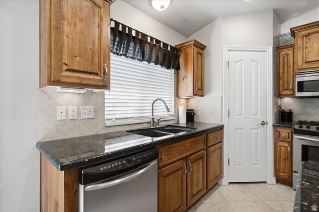 42 E HILLSBOROUGH, Pleasant View, UT 84414