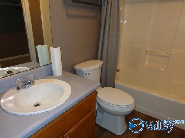 2003 Glenwood Drive SW, Hartselle, AL 35640