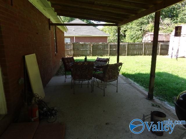 2003 Glenwood Drive SW, Hartselle, AL 35640