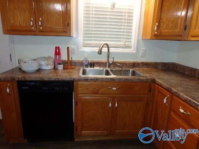 2003 Glenwood Drive SW, Hartselle, AL 35640