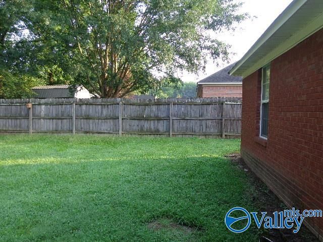 2003 Glenwood Drive SW, Hartselle, AL 35640