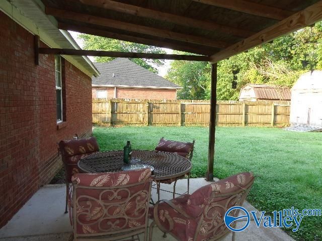 2003 Glenwood Drive SW, Hartselle, AL 35640