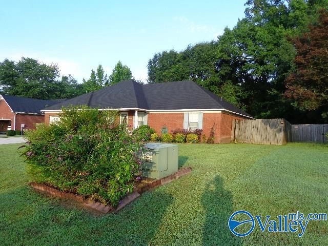 2003 Glenwood Drive SW, Hartselle, AL 35640