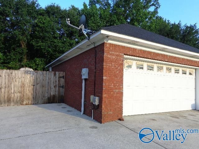 2003 Glenwood Drive SW, Hartselle, AL 35640