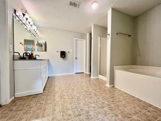 2625 LAKE MEADOW Drive, Mckinney, TX 75071