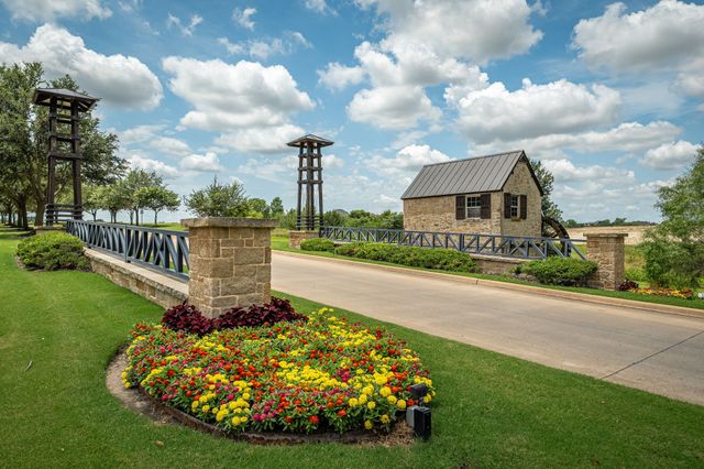 1412 Bearpath Way, Gunter, TX 75058