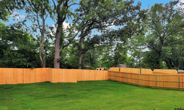 3057 Guinn Farms Rd, Tyler, TX 75707