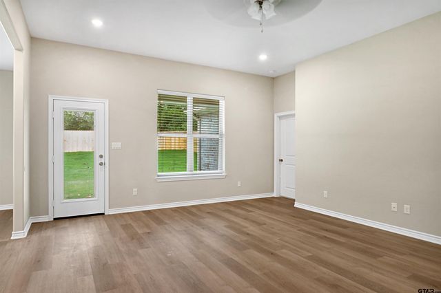 3057 Guinn Farms Rd, Tyler, TX 75707