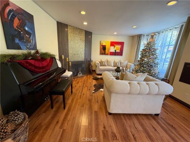 1958 Beverly Drive, Pasadena, CA 91104