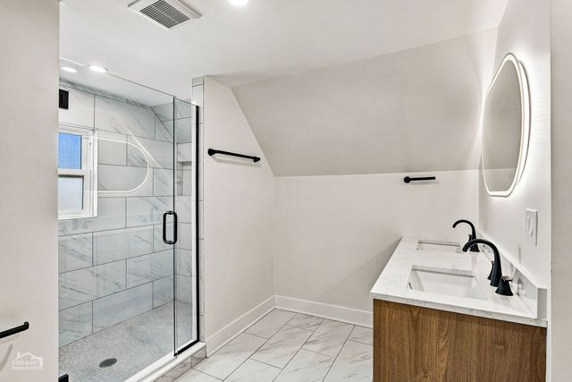 5722 W Grover Street, Chicago, IL 60630