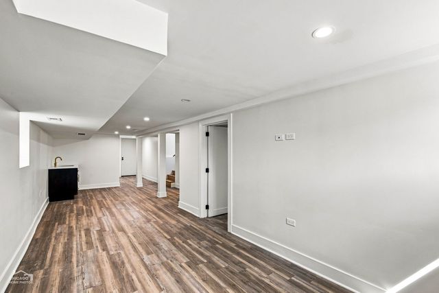 5722 W Grover Street, Chicago, IL 60630