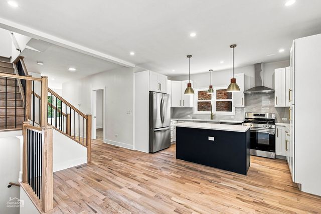 5722 W Grover Street, Chicago, IL 60630